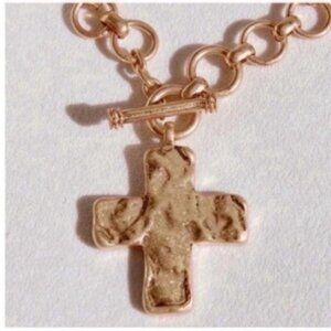 New! Anthropologie Hammered Gold Cross Necklace (1012) NWOT